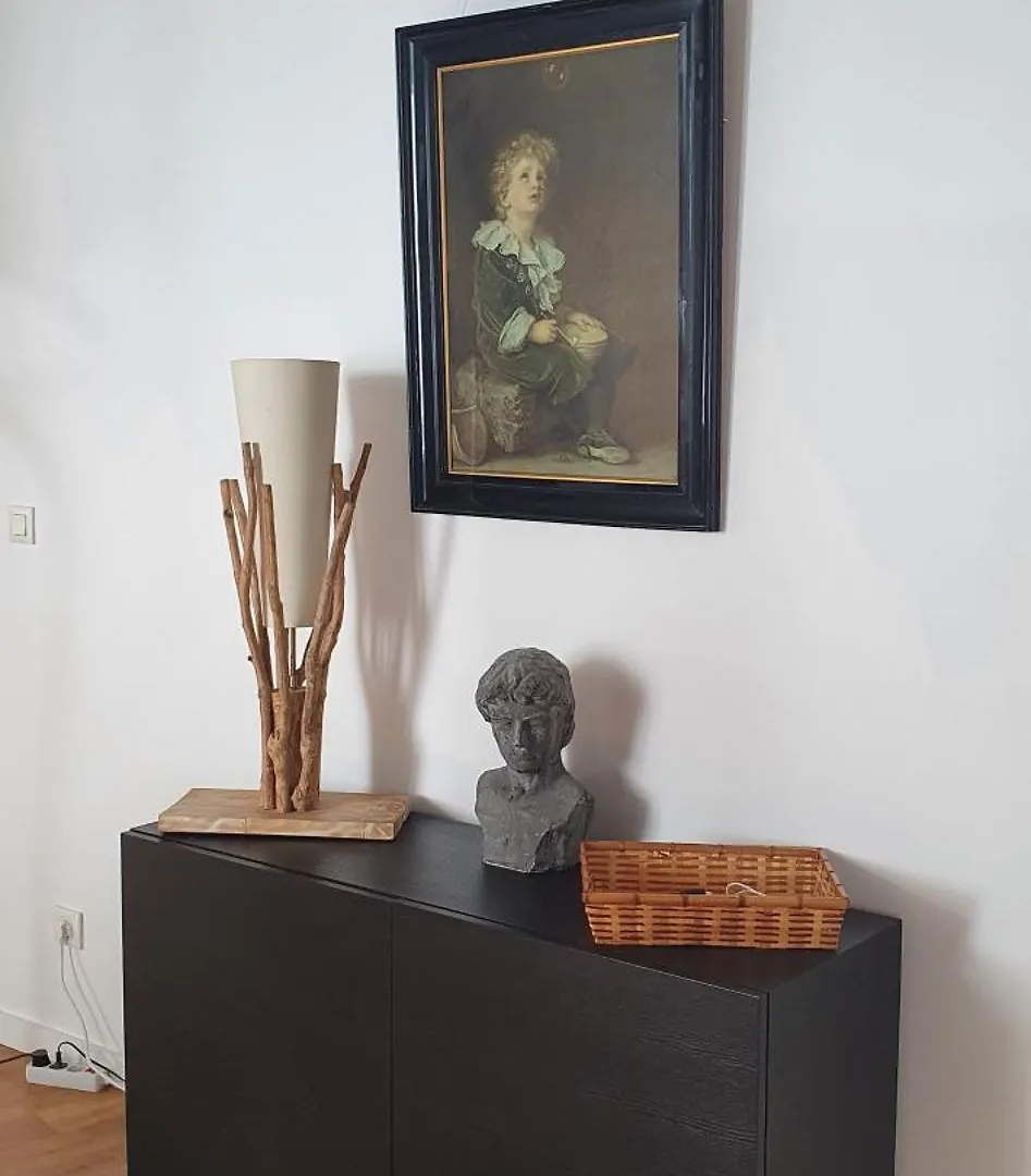 Appartement Climatise Pour 6 Personnes Secteur Opera Garnier, Galeries Lafayette Paris Apartment