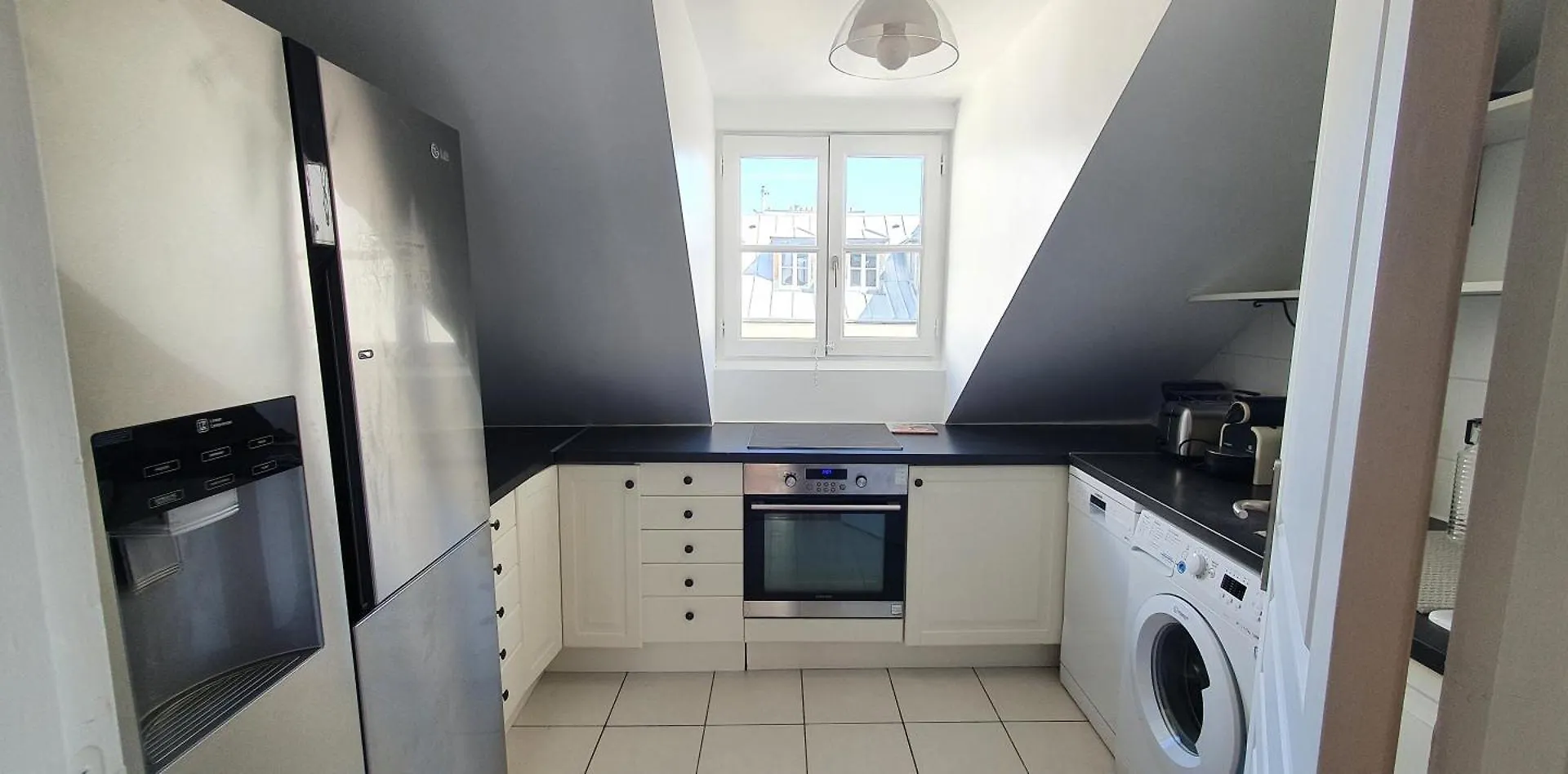 Appartement Climatise Pour 6 Personnes Secteur Opera Garnier, Galeries Lafayette Paris Apartment